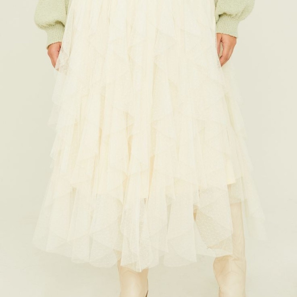 ARULA (Altar’d State) Tulle Cream Tiered Maxi Skirt clip dot layers NWT XL